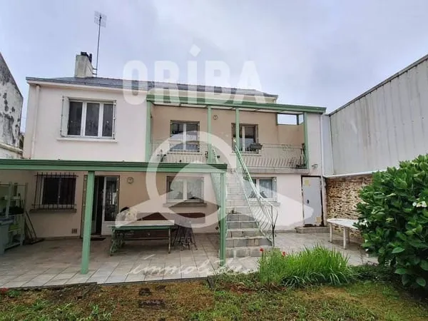 Maison 9 pièces 180 m²