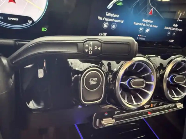 Mercedes Eqa 250+ amg line — photo 18