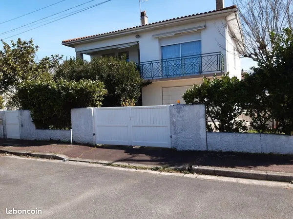 Bel appartement 88m2 plus grand garage 35m2, jardin, parking sur parcelle de 230m2