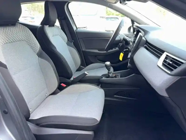 Renault Clio tce 90 ch gsr2 — photo 4