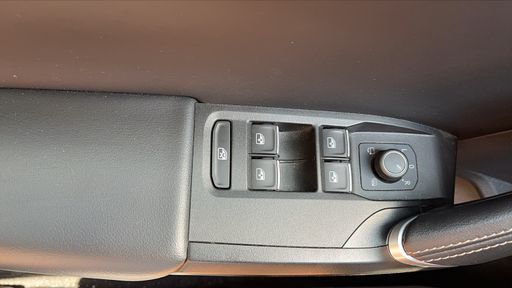 Seat Leon 1.5 eTSI 150 DSG7 - Xcellence – 2022 – 38684 km – Hybride essence – Boîte Automatique — photo 9