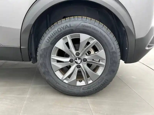 Peugeot 2008 puretech 130 s&amp;s eat8 — photo 13