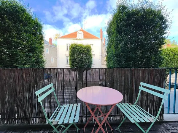 Canclaux T3 avec balcon parking et cave