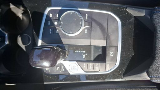 BMW Serie 1 118i 136 DKG7 - M Sport – 2022 – 77501 km – Essence – Boîte Automatique — photo 10