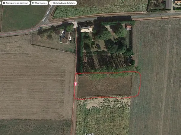 Terrain 2410m²