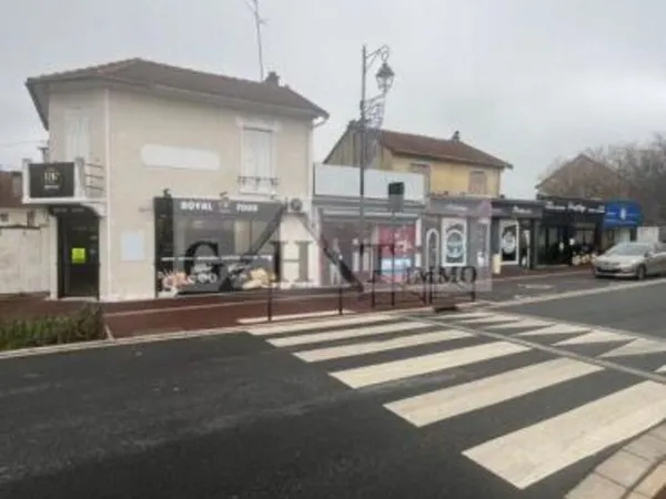 SPECIAL INVEST 4 boutiques pour 541 m² à vendre à CHELLES