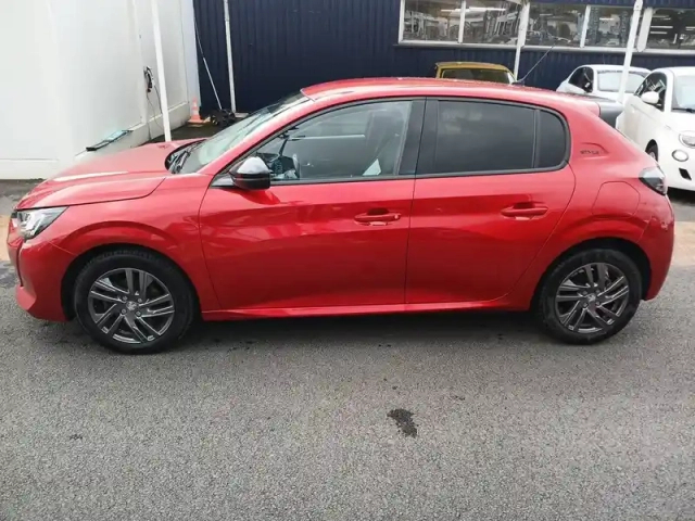 Peugeot 208 puretech 100 s&amp;s eat8 — photo 8