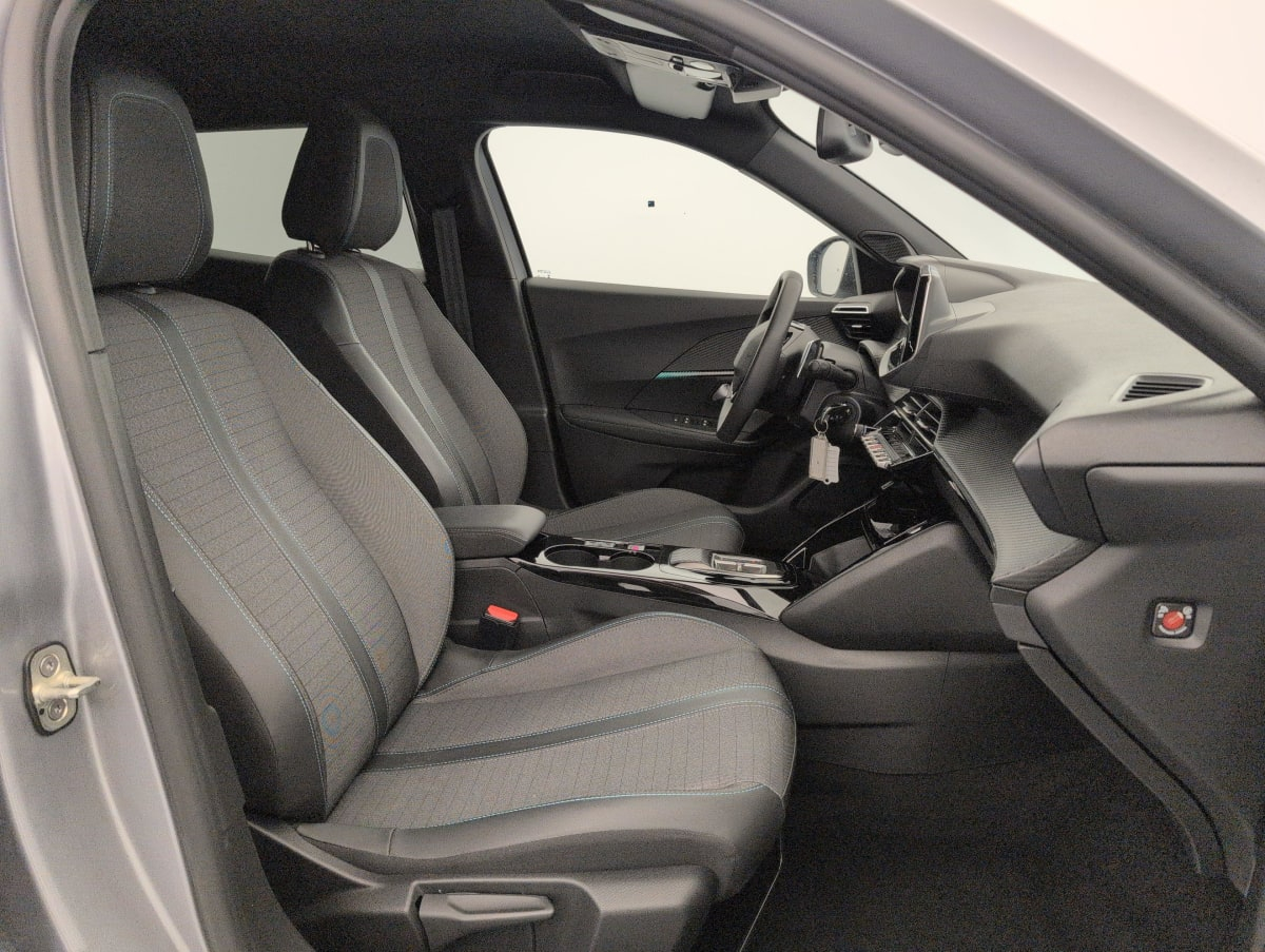 Peugeot 2008 — photo 9