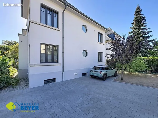 Propriété 9 pièces 225 m²