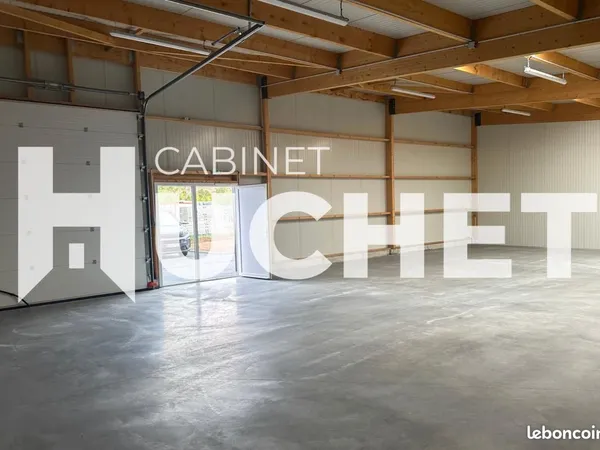 Local 152 m²