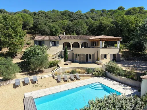 Villa 7 pièces 141 m²