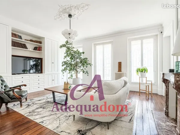 Maison 8 pièces 248 m²