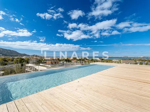 LE DUPLEX - Appartement T3 de 71.40m2 + Terrasse de 30m2 - 13008