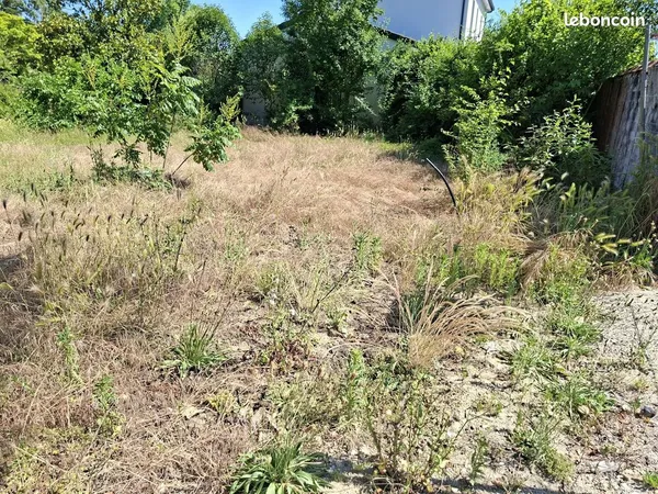 Terrain à bâtir de 320 m² à EYSINES (33)