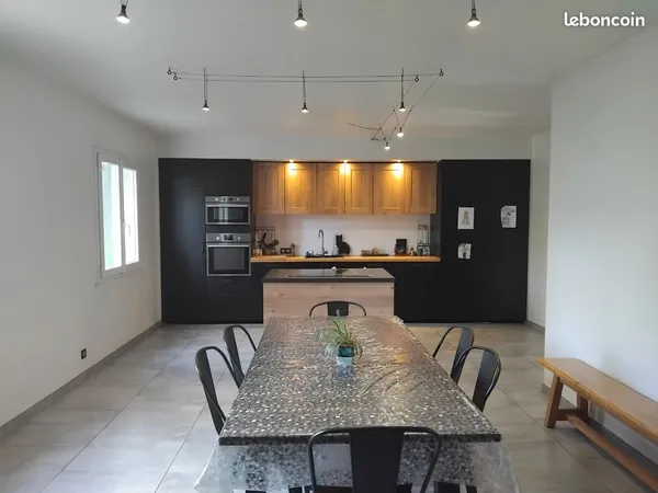 Chambre en colocation - Maison 160 m² - 480 - Saint-Victor-la-Coste