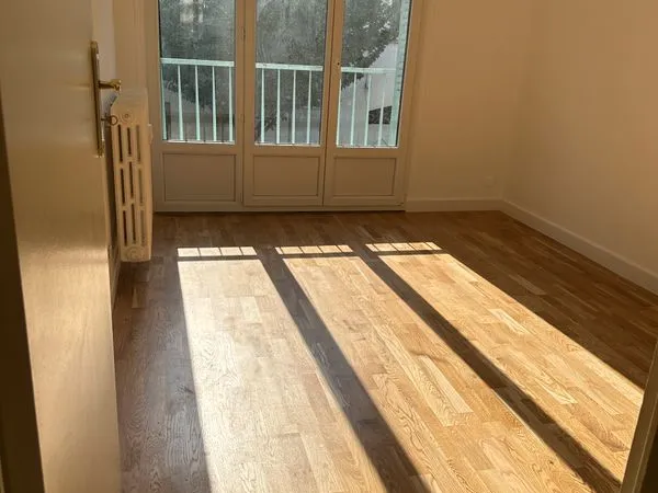 T3 traversant de 63,5 m² - Villeurbanne (Charpennes / République) - Particulier