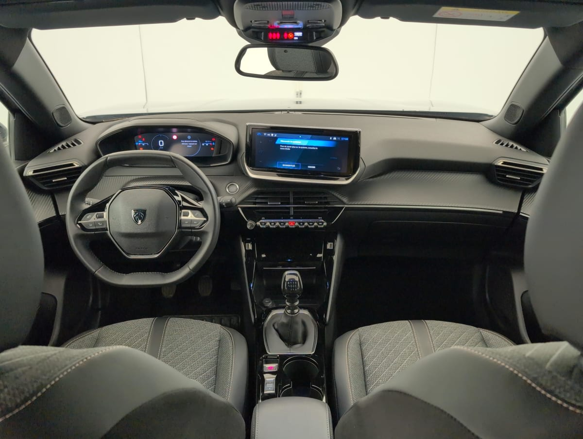 Peugeot 2008 — photo 13