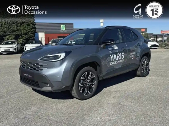 Toyota Yaris cross 130h design mc26
