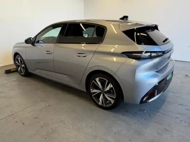 Peugeot 308 1.2 puretech 130ch s&amp;s allure — photo 4