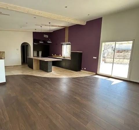 Location appartement P4 Milhaud dans ancien corps de ferme
