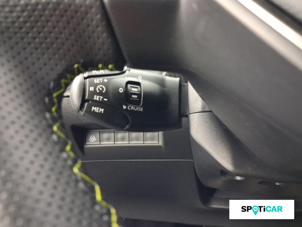 Peugeot 2008 1.2 puretech 130ch s&s gt — photo 18
