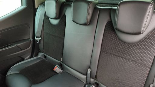 Renault Clio 1.5 dCi 90 - Intens – 2019 – 98082 km – Diesel – Boîte Manuelle — photo 17