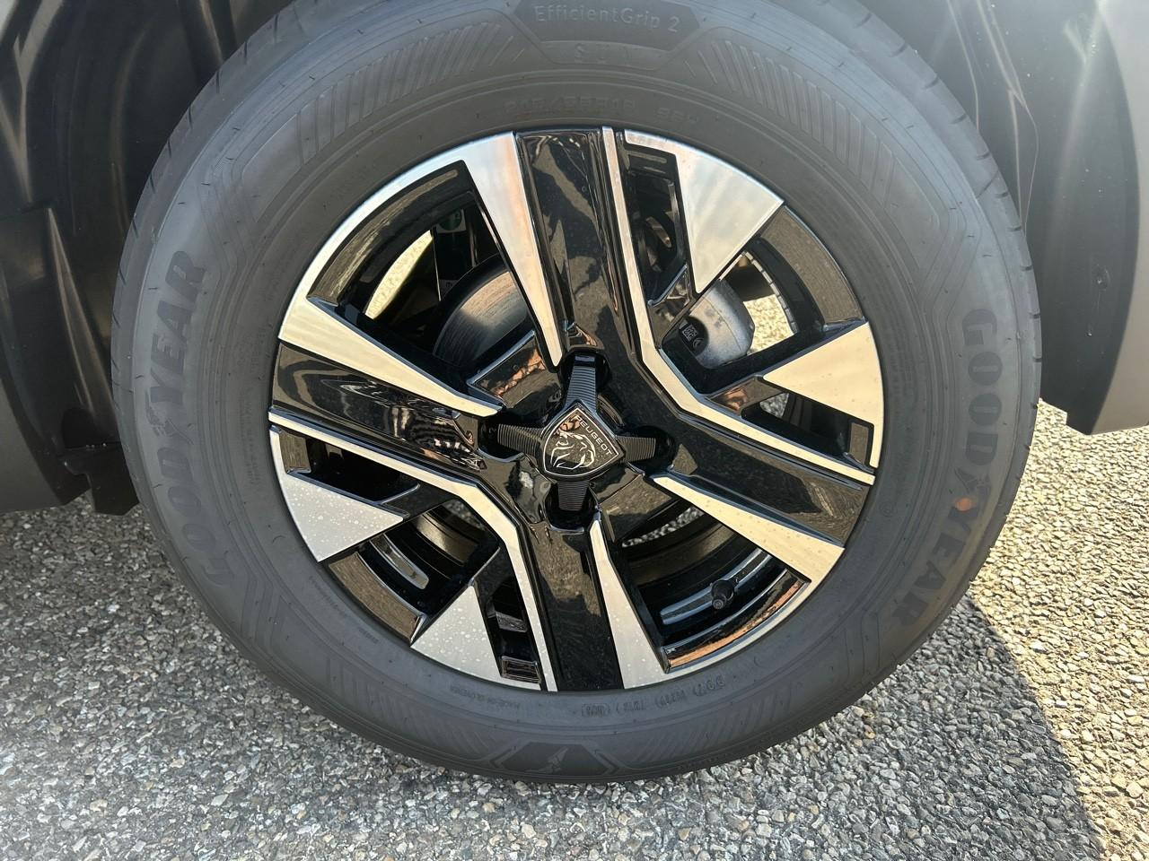 Peugeot 2008 1.2 hybrid 110ch edition e-dcs6 — photo 11