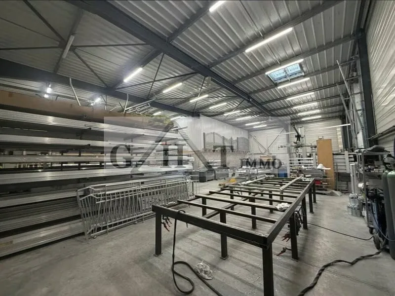Photo 1