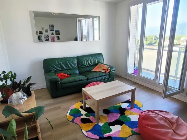 Appartement T3 Meublé, Sécurisé et calme, Proximité du campus de l'université Grenoble Alpes (UGA), 