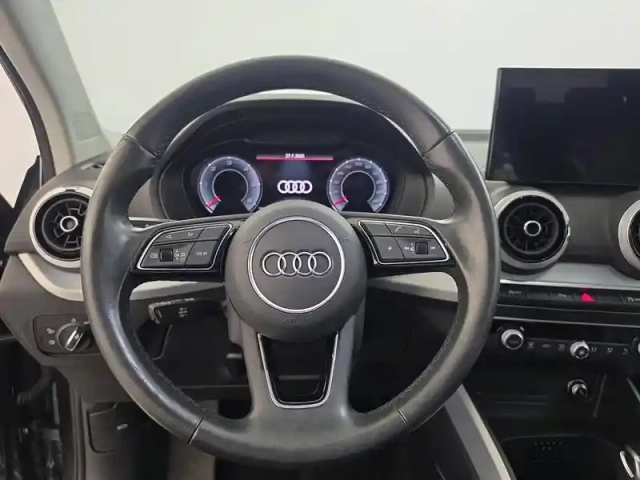 Audi Q2 35 tdi 150 s tronic 7 — photo 34