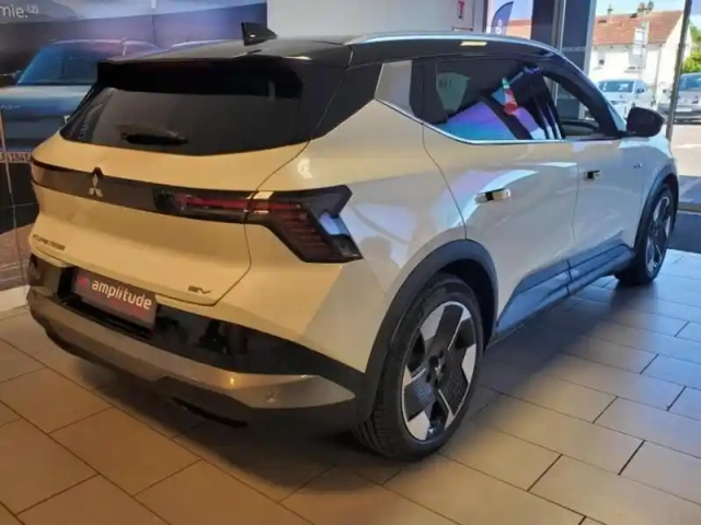 Mitsubishi Eclipse cross bev 87kwh 218ch invite+ — photo 5