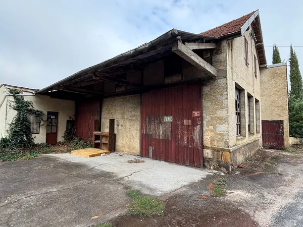 Local d’activité et entrepôt Vente Masclat 24000€