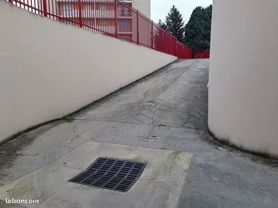 Garage/box 8 m² Reims