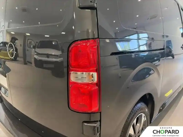 Opel Vivaro fgn sportive diesel 180 ch m automatique — photo 23