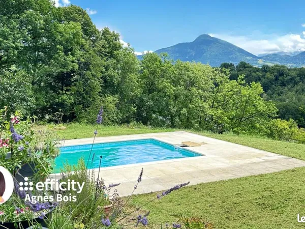Maison 7 pièces 297 m²