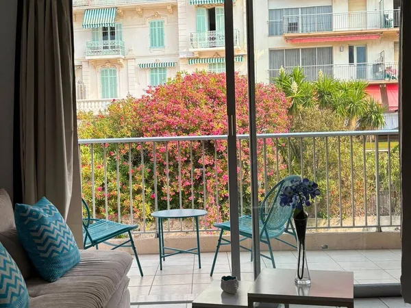 Studio 1 pièce 26 m²