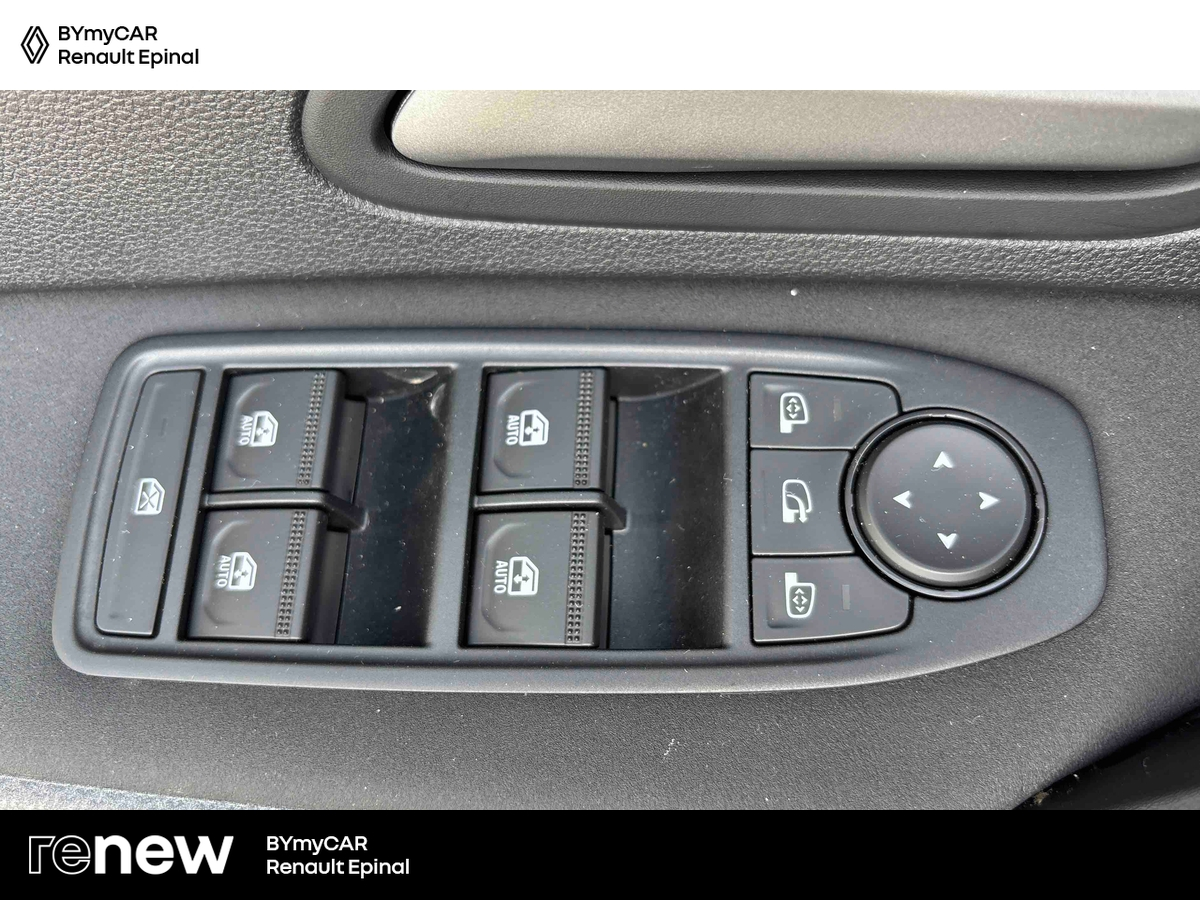 Dacia Duster Mild Hybrid 140 — photo 17