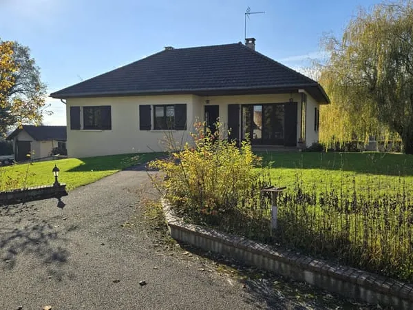 Maison sur sous sol semi enterré, 3 chambres