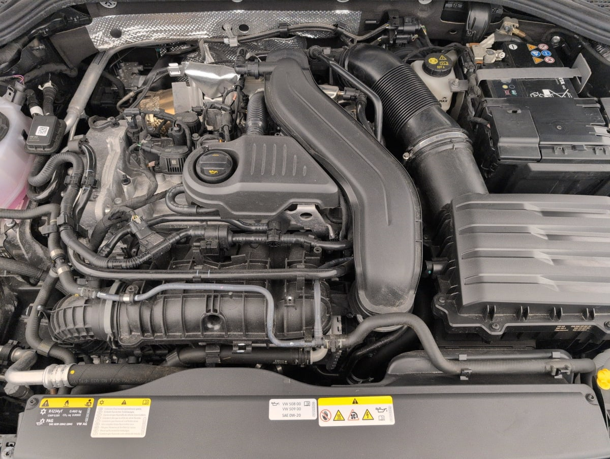 Volkswagen Golf 8 — photo 17