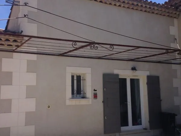 Appartement de 50 m² - 2 espaces nuit en mezzanine - Centre de Mouriès