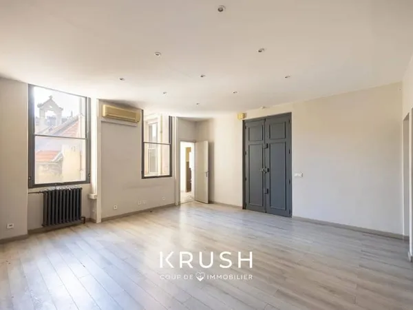 Appartement 8 pièces 222 m²