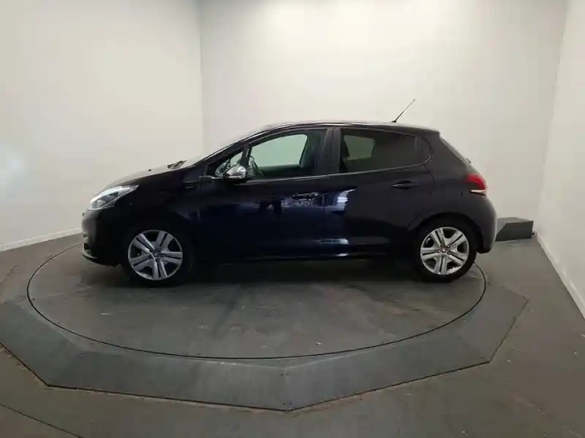 Peugeot 208 puretech 82ch s&amp;s bvm5