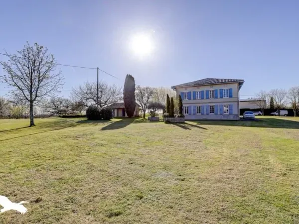 Maison 8 pièces 413 m²
