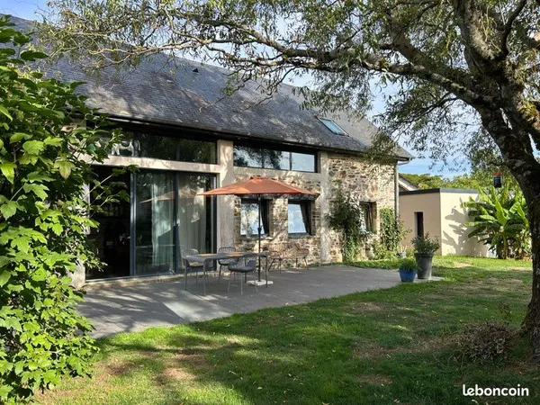 Grange en pierre rénovée