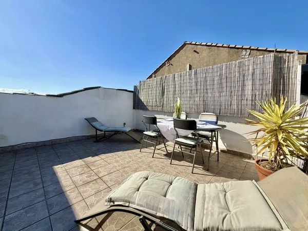 Appartement T3 au dernier étage avec terrasse privative et vues sur les Pyrénées