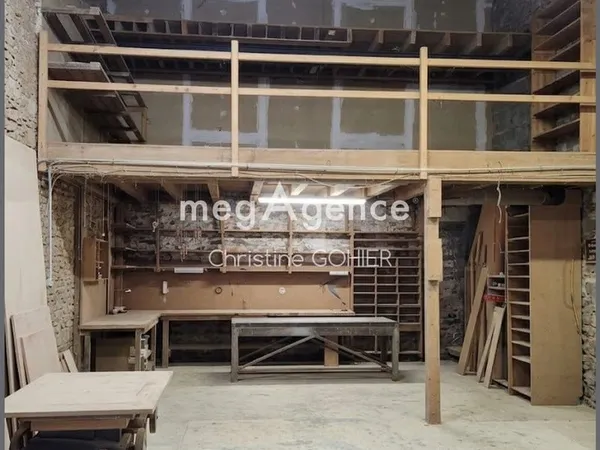Bâtiment Polyvalent de 429 m²
