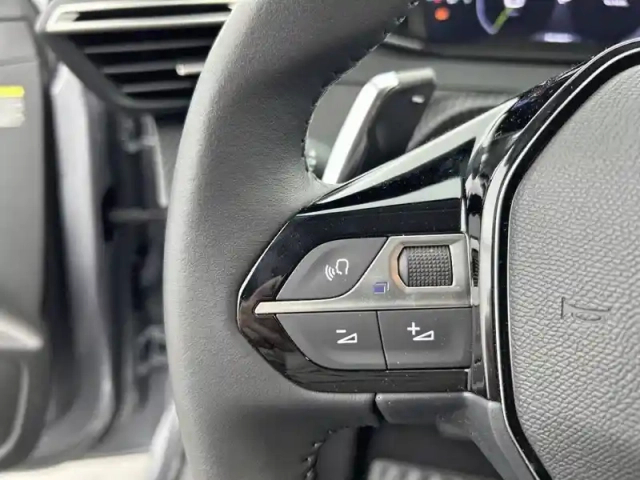 Peugeot 208 hybrid 110 e-dcs6 — photo 46