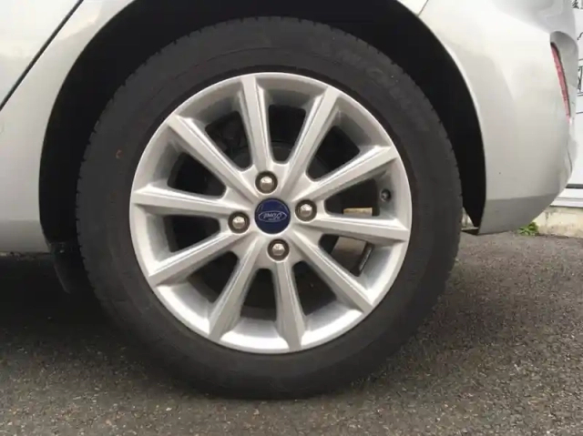 Ford Fiesta 1.5 tdci 85ch stop&amp;start titanium 5p euro6.2 — photo 14