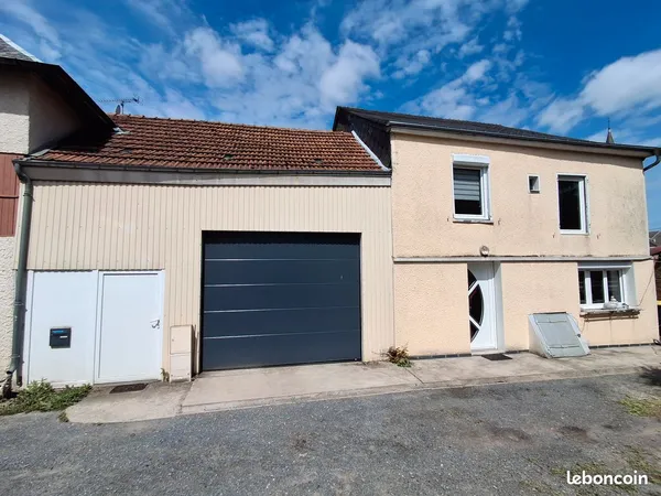MAISON D'HABITATION avec Garage et Terrain / 3 Chambres - Secteur SIGNY-L'ABBAYE
