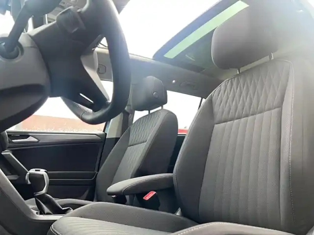 Volkswagen Tiguan allspace 2.0 tdi 150ch dsg7 — photo 8